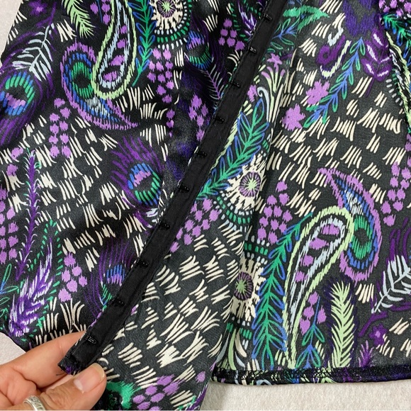 Chime Paisley Button Down Blouse Top Short Sleeve Sharkbite Hem LG Peaco… - Picture 4 of 11